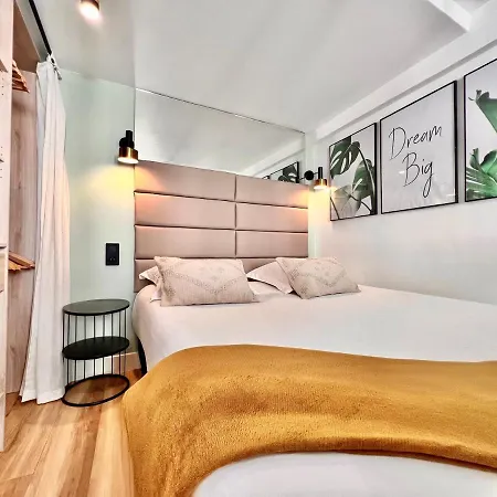 Duplex Le Gesu - Vieille - Clim - Wifi アパート *